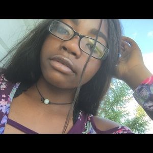 Meet your Posher, Joyce